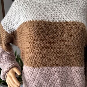 Abercrombie and Fitch women’s knitted sweater size small